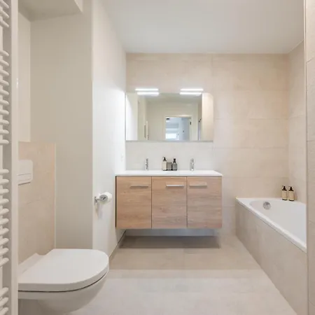 Apartamento Seaview With Parking & Balcony