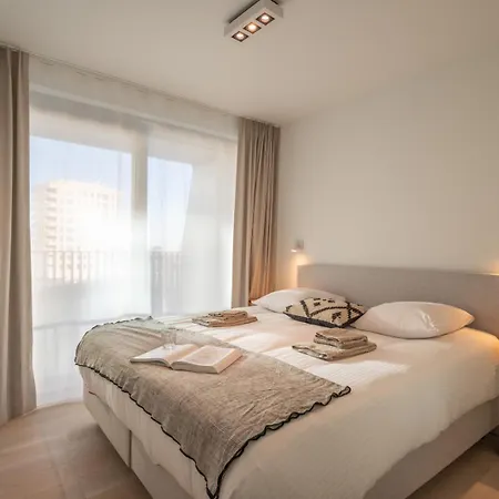 Seaview With Parking & Balcony *