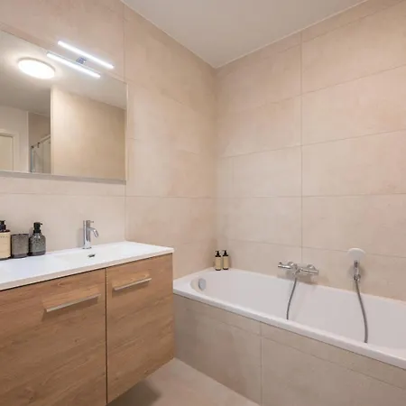 Apartment Seaview With Parking & Balcony Ostend