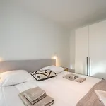 Lägenhet Seaview With Parking & Balcony