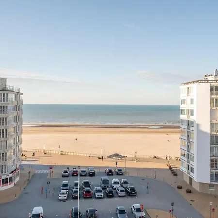 Seaview With Parking & Balcony Lägenhet Oostende